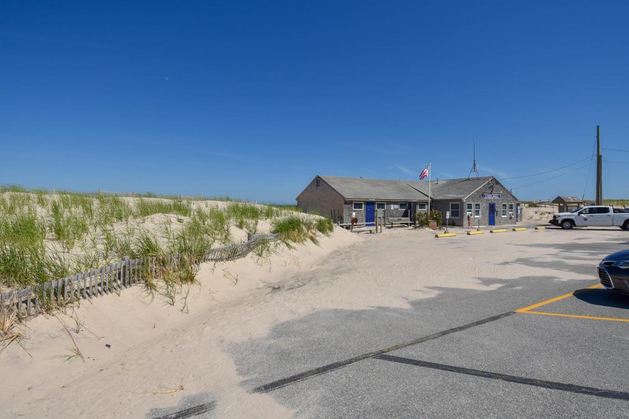 Fully Fenced Yard And Minutes To Bayside Beaches Eastham Exterior foto